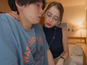 đi làm thêm bị đồng nghiệp hấp diêm, nhưng anh ta lại nện phê hơn chồng