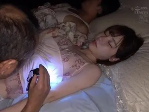 200GANA-2906 Phim nhẹ nhàng thực sự, cảnh quay đầu tiên. 1950 Đón một cô gái đi bộ một mình trên phố tối và mặc rất ít quần áo! Không cần phải lo lắng, chỉ cần thư giãn