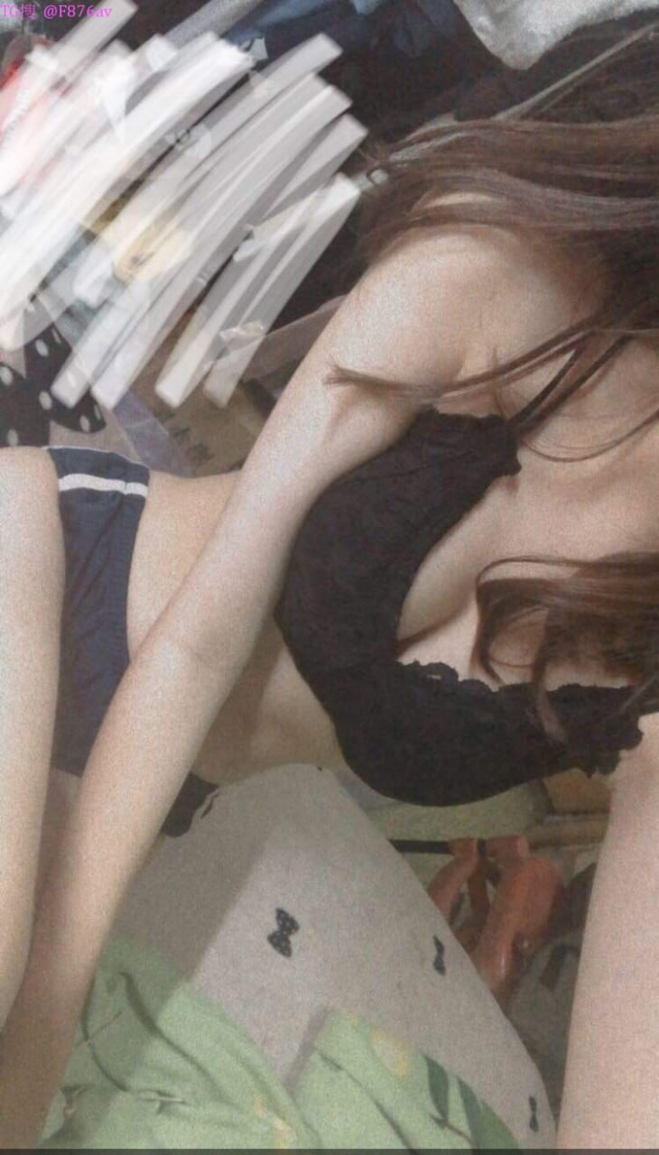 Chị gái lăng loàn cướp mất trinh cặc của em trai